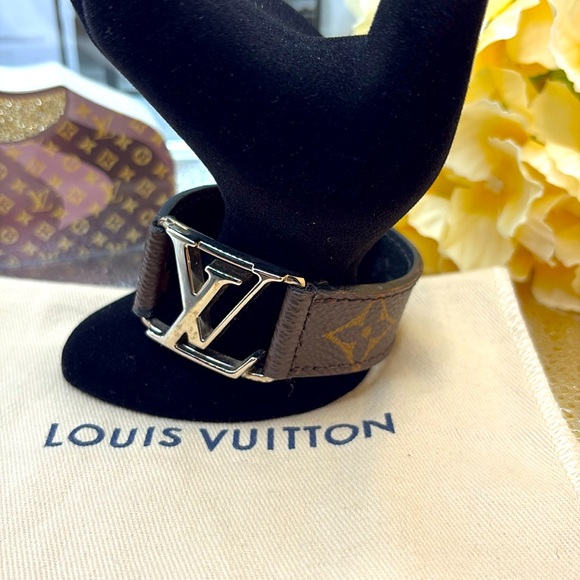 Auth🔥Louis Vuitton brown Monogram Silver LV Bracelet 7.6 “W/ LV dust bag -EUC - Picture 1 of 8